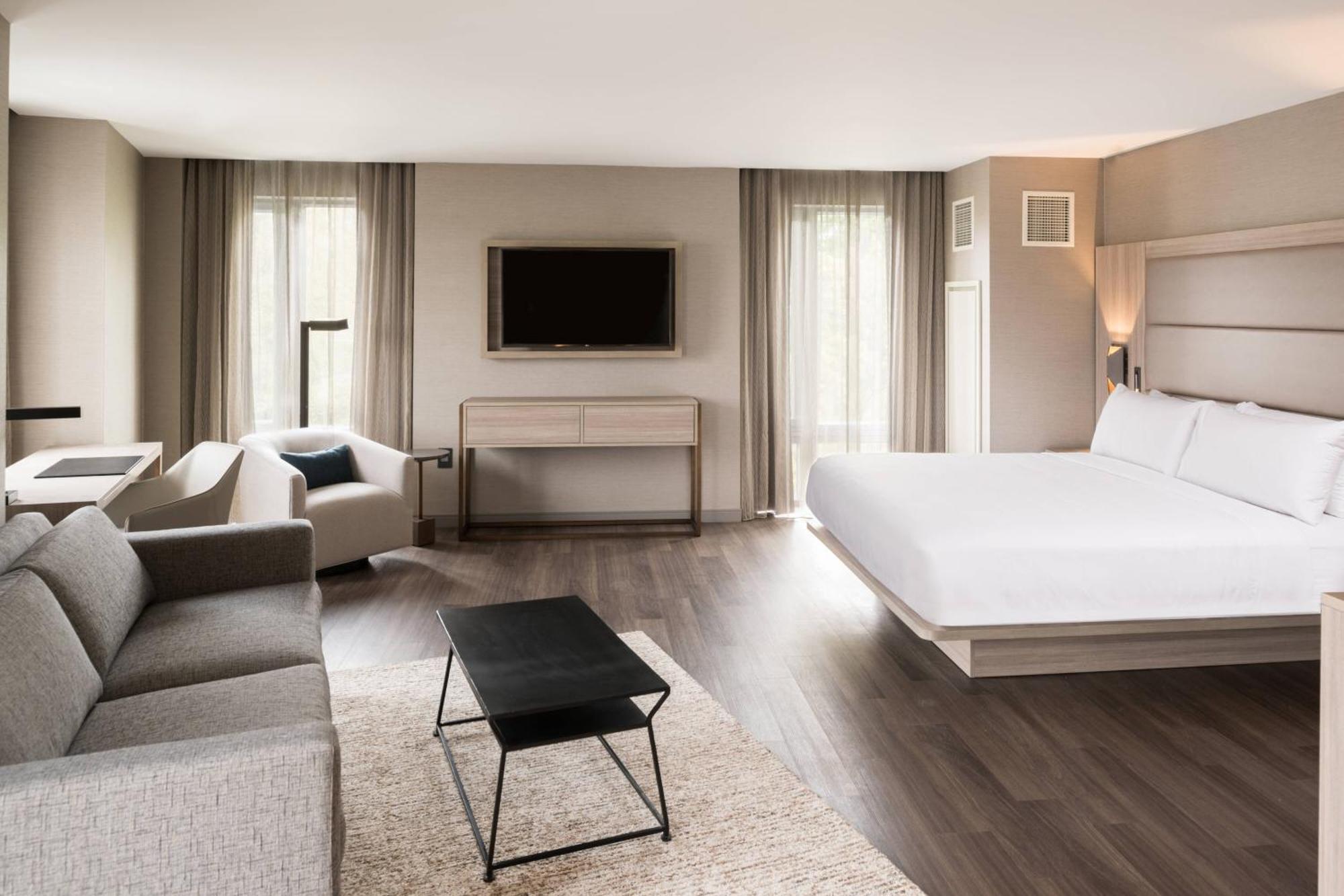 Ac Hotel By Marriott Boston Cleveland Circle Eksteriør billede
